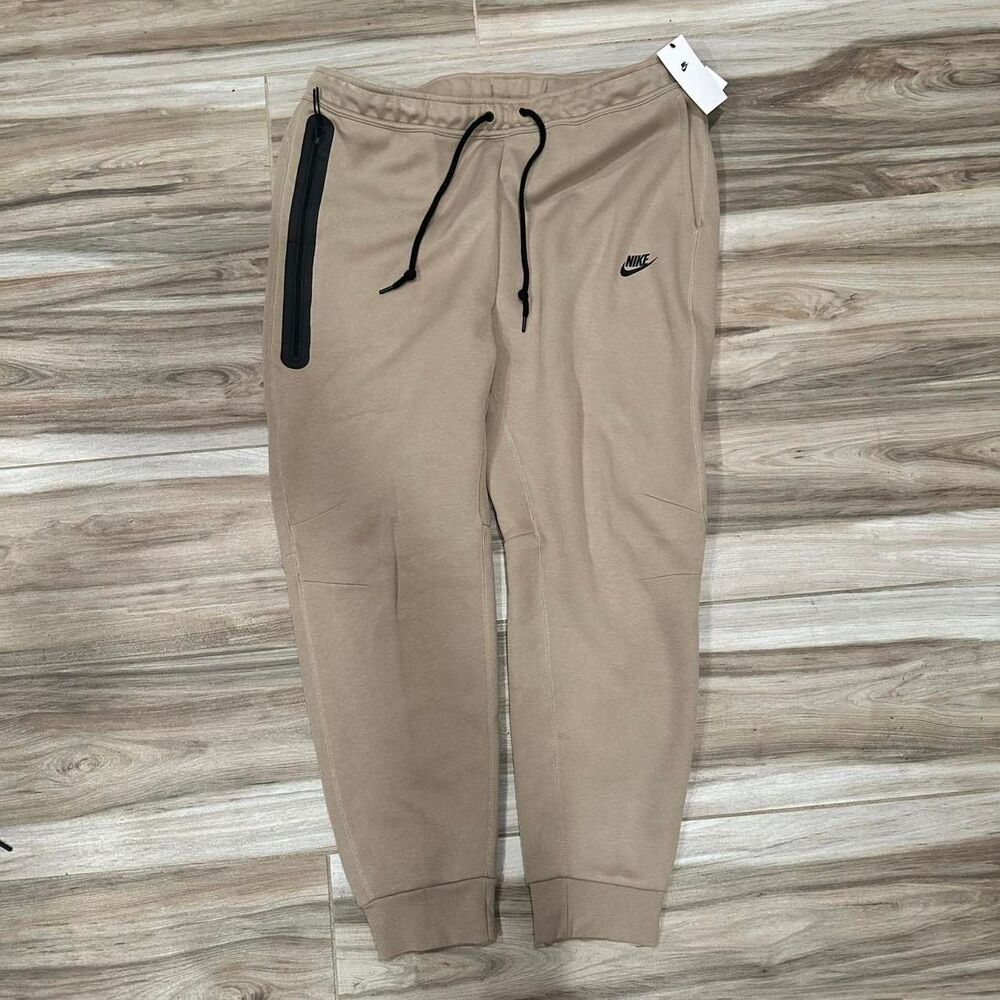 Nike Men's Tan and Brown Joggers-tracksuits